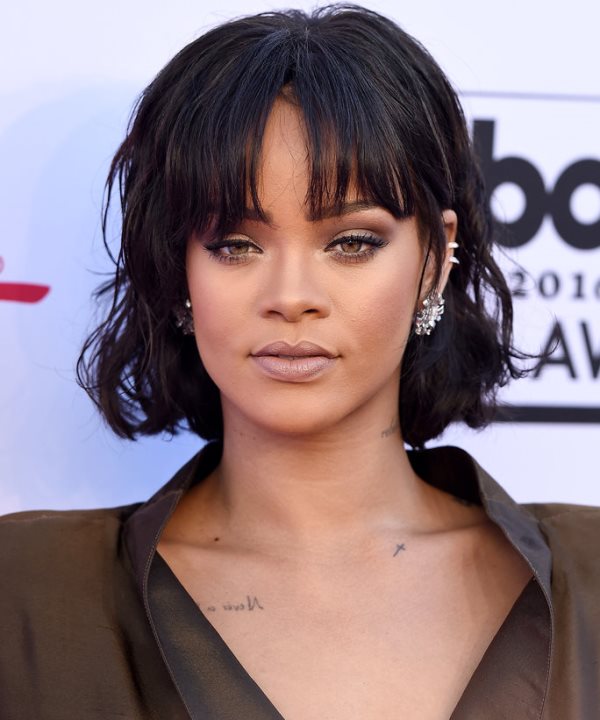 Rihanna Hairstyle – Latest Hairstyle in 2022